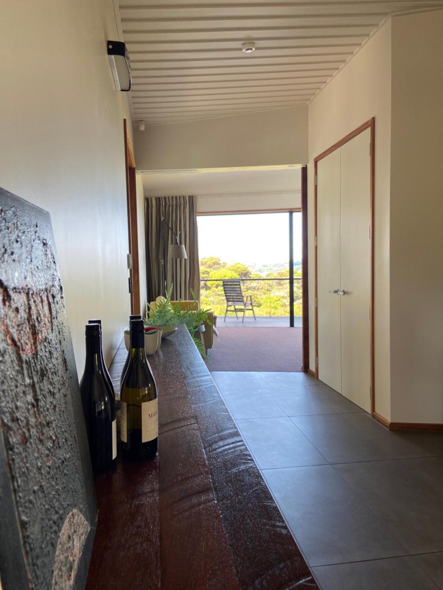 La Bodega Waiheke Island Hotel Surfdale Екстериор снимка