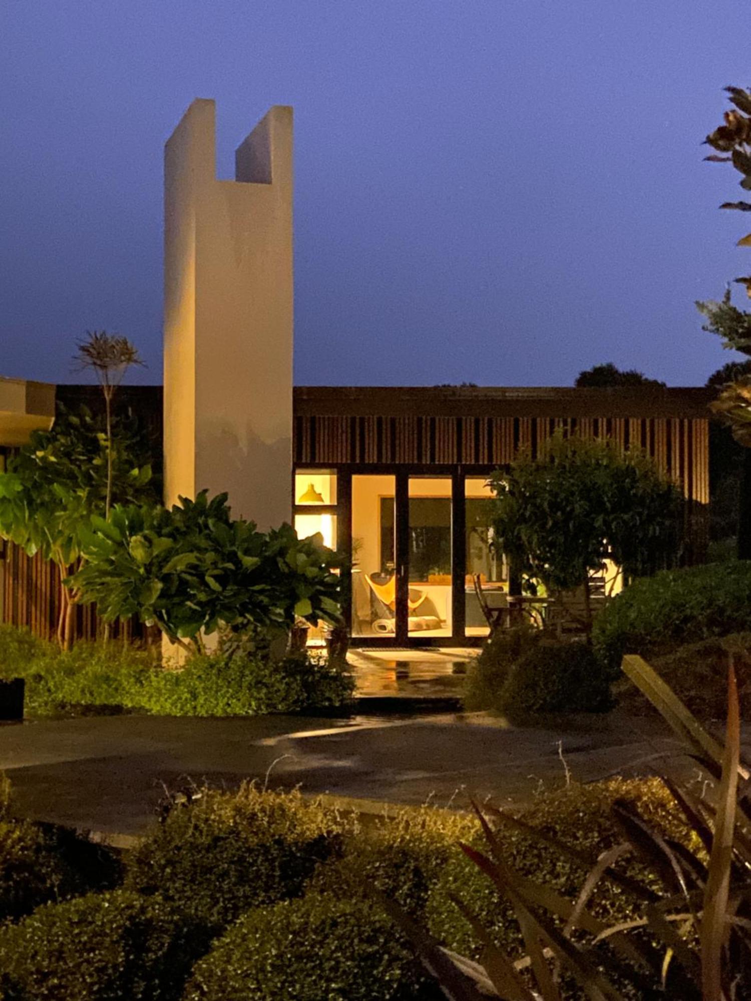 La Bodega Waiheke Island Hotel Surfdale Екстериор снимка