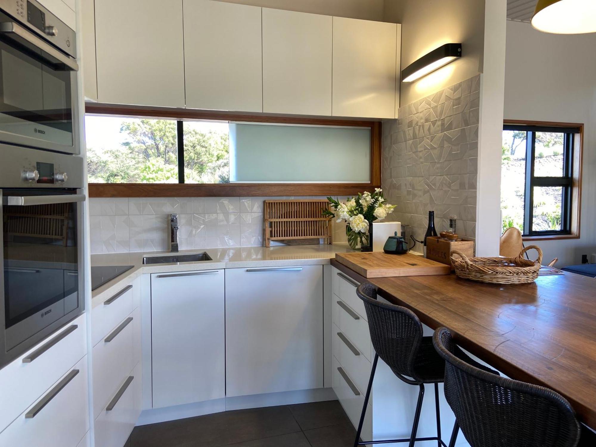 La Bodega Waiheke Island Hotel Surfdale Екстериор снимка