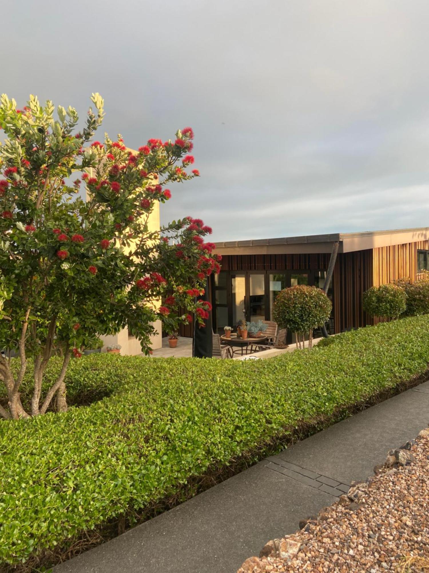 La Bodega Waiheke Island Hotel Surfdale Екстериор снимка
