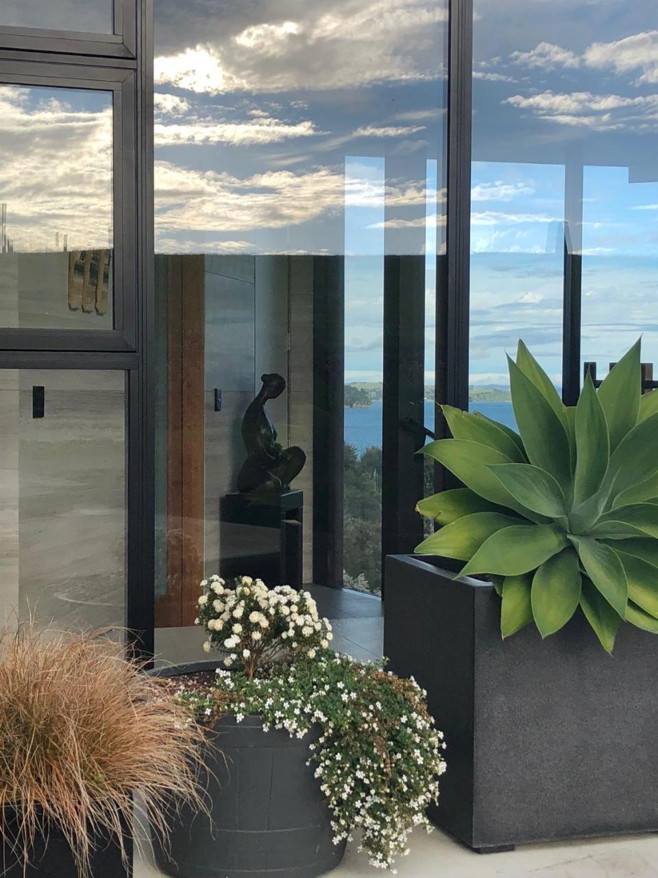 La Bodega Waiheke Island Hotel Surfdale Екстериор снимка