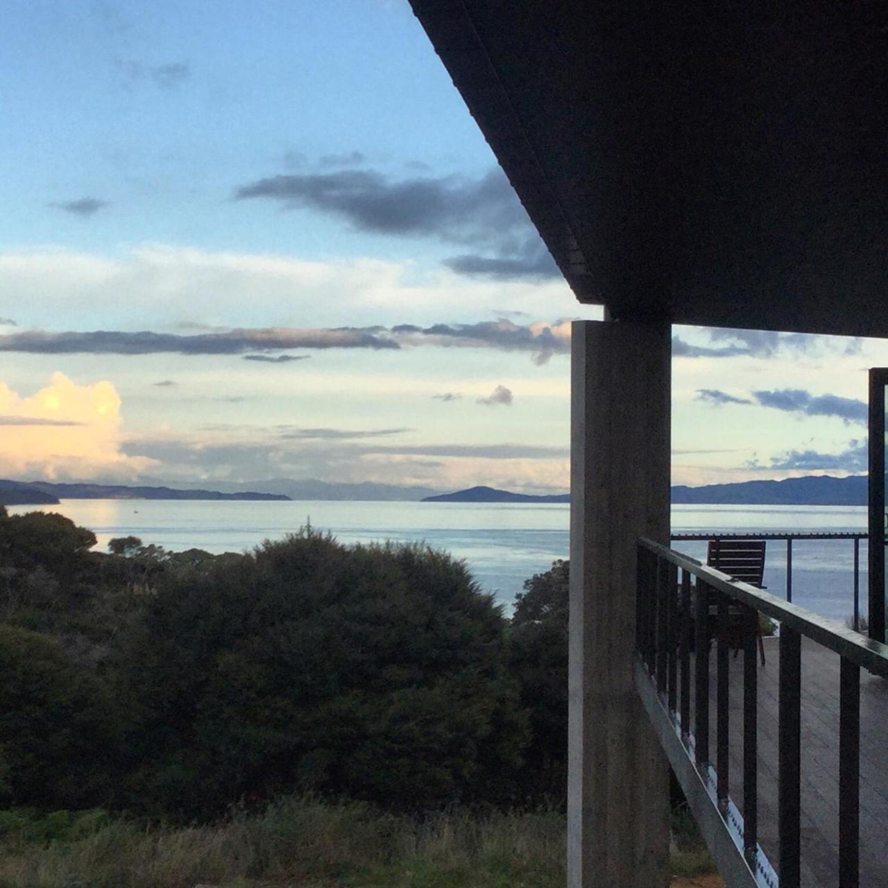 La Bodega Waiheke Island Hotel Surfdale Екстериор снимка